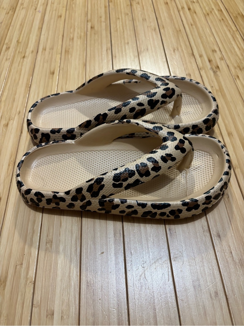 Leopard print thong sandals. US Size 8 EUR size 38-39. New in package.